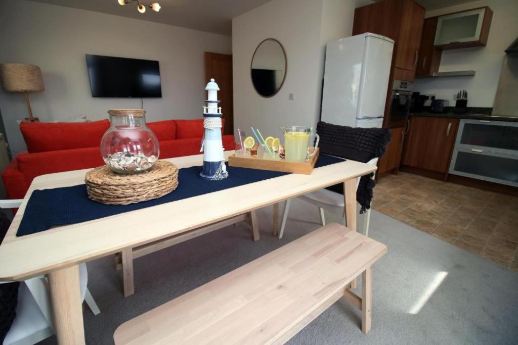 Observatory 2 Bedroom Apartment Overlooking Beach Суонси Экстерьер фото