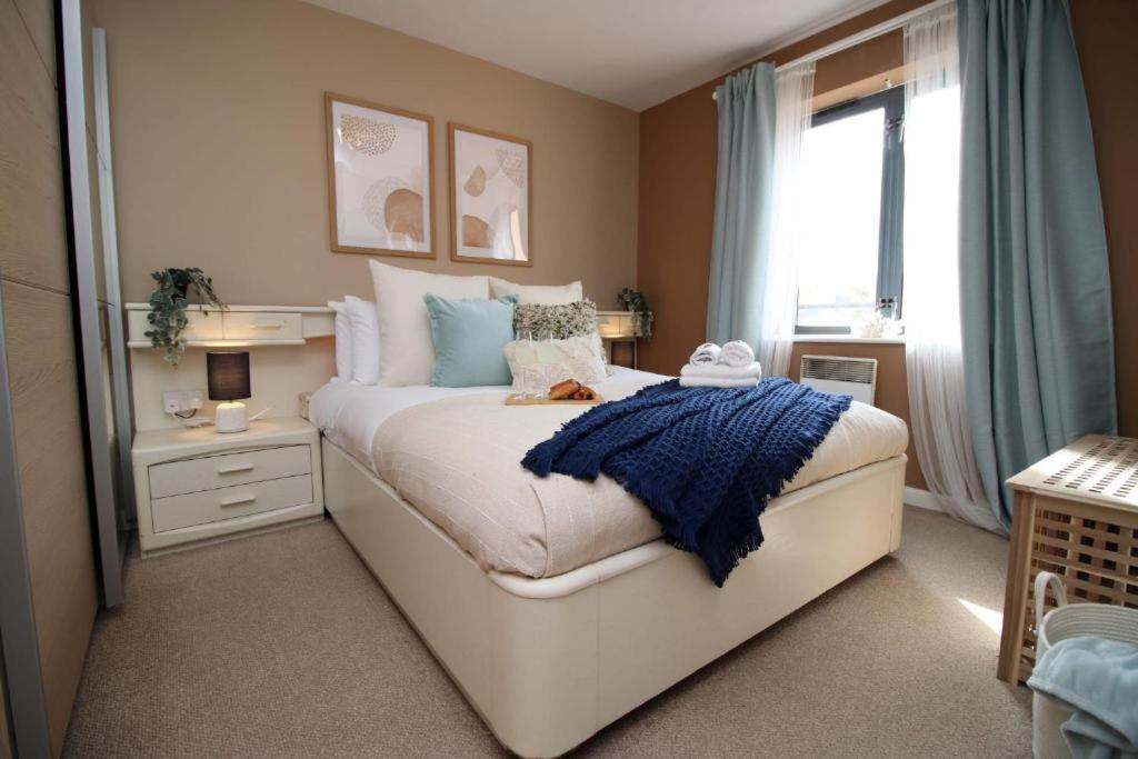 Observatory 2 Bedroom Apartment Overlooking Beach Суонси Экстерьер фото
